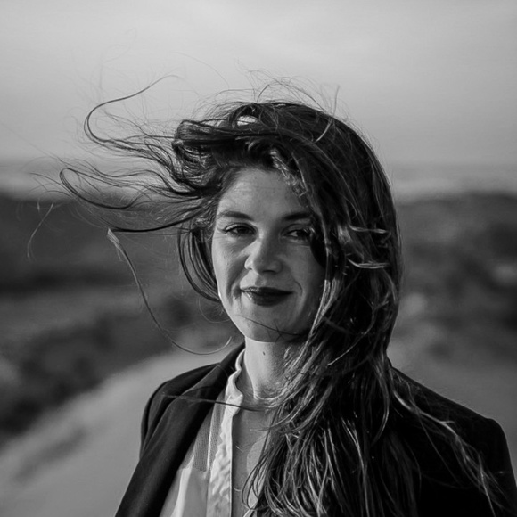 Meet your Posher, Sierra - Picture 2 of 8